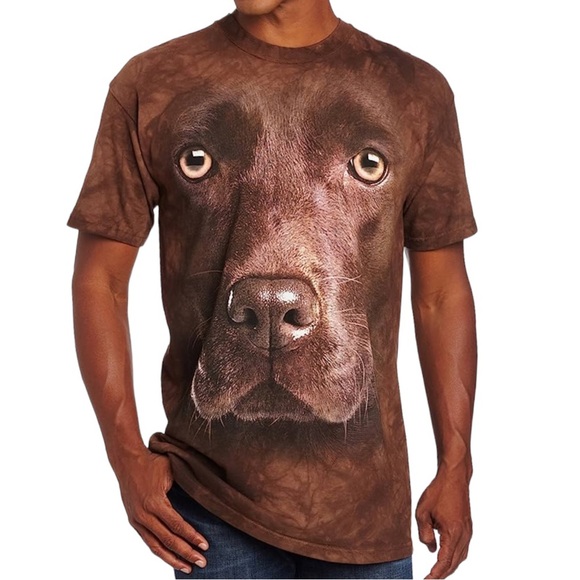 The Mountain Men’s Chocolate Lab Graphic Tee - Picture 1 of 6